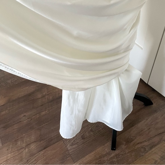 90s chic - Calvin Klein Black & White Gown - Picture 12 of 13